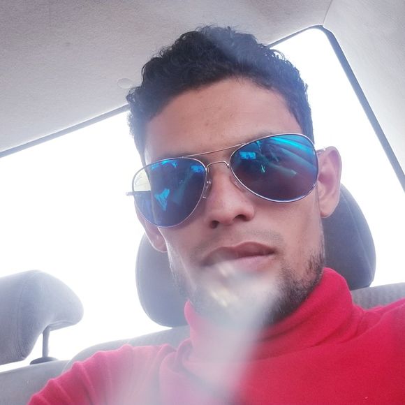 Meet your Posher, Luis - Picture 1 of 1